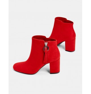 Butik, Fermuarlı ve topuklu bilekte bot