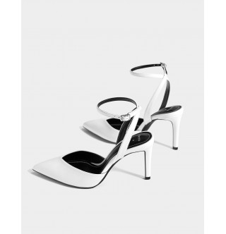 Butik, Rugan arkası açık topuklu ayakkabı