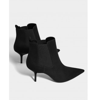 Butik, Topuklu elastik bilekte bot