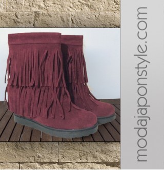 Japon Style Püsküllü Bot