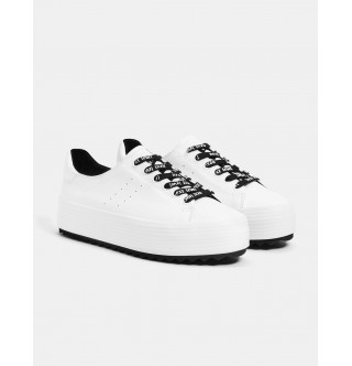 Beyaz platform spor ayakkabı